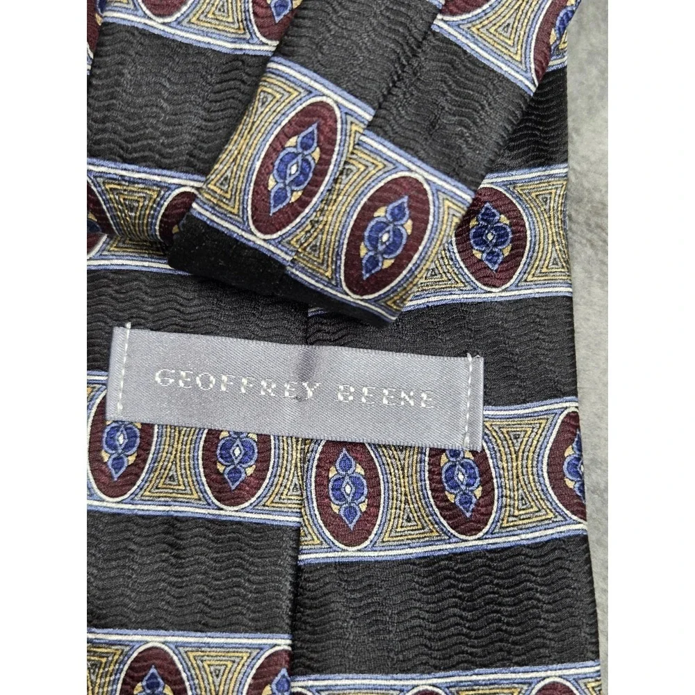 Geoffrey Beene Men's Silk Tie Classic Sophisticated‎ Retro